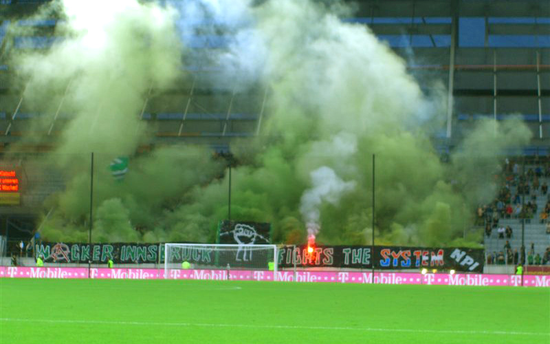 Rote Karte für Rassismus FARE-Aktionswochen 2011